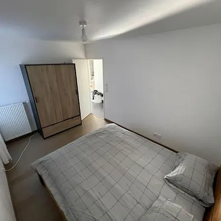 דירה Flat